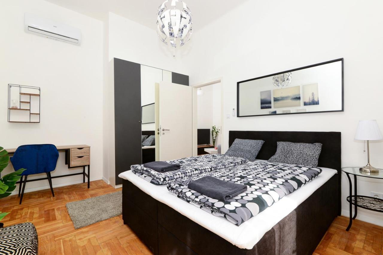 Akacfa 7 Two Bedroom Central Apartment — Photos 1